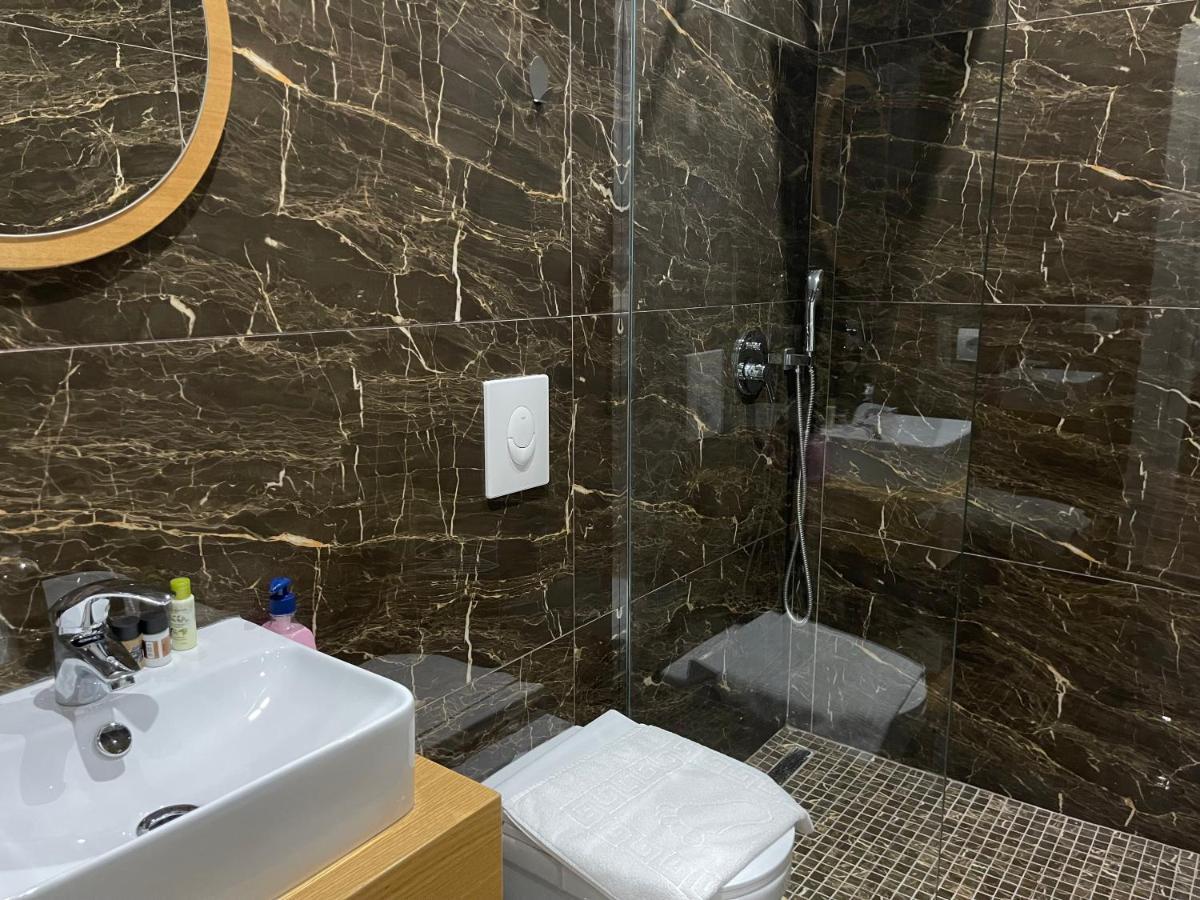 Andys Rooms Hotel Tiran Dış mekan fotoğraf