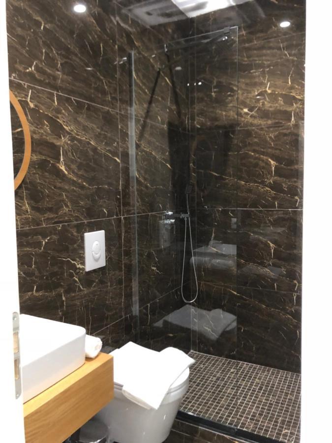 Andys Rooms Hotel Tiran Dış mekan fotoğraf